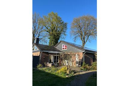 WG - Zimmer Kaltenkirchen - 500,00&nbsp;EUR Kaltmiete, ca.&nbsp; 171,00&nbsp;m&sup2; in Kaltenkirchen (PLZ: 24568)