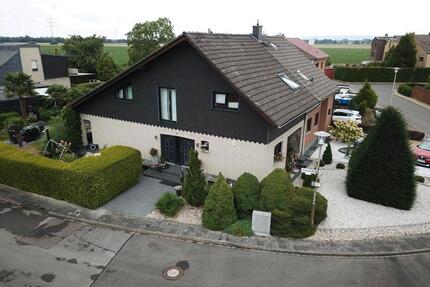 modernisierte gepflegte Doppelhaushälfte in Düren Mariaweiler