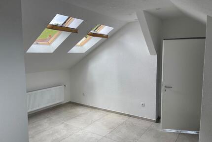 Dachwohnung zum vermieten - 950,00&nbsp;EUR Kaltmiete, ca.&nbsp; 70,00&nbsp;m&sup2; in Pfaffenhofen (PLZ: 74397)