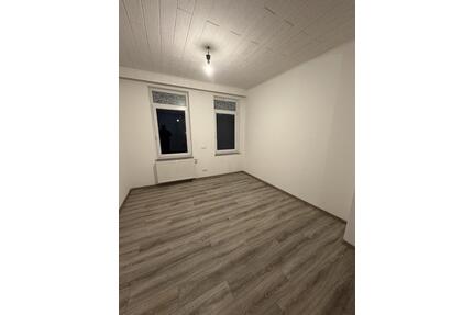 Helle 2-Zimmer-Wohnung mit Balkon in Bremerhaven - ca. 65qm - Geflüchtete & Amt willkommen!