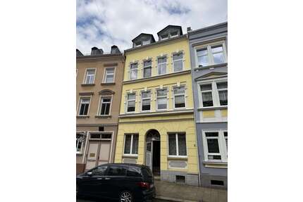 Haus zum Kaufen in Hof 170.000,00 € 250 m²