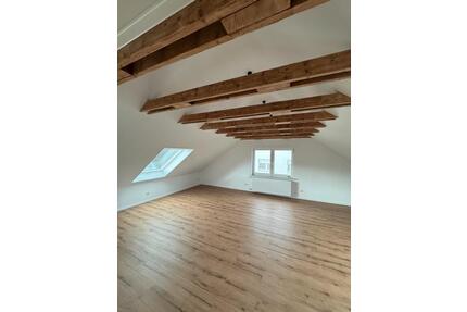 Exklusive 5-Zimmer Maisonette-Wohnung mit Garten, Balkon & Garage - Bad Salzuflen Ehrsen-Breden