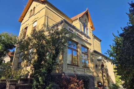 Haus zum Kaufen in Bitterfeld-Wolfen 529.000,00 € 350 m²