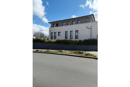 Stilvolle 3-Zimmer-Erdgeschosswohnung mit eigenem Garten - Oberursel (Taunus)