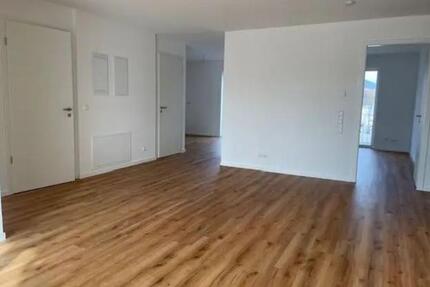 4 Raum-Wohnung, Loggia, Badewanne+Dusche - Jena