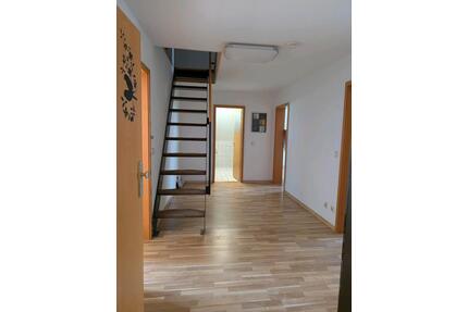 Frish renovierte 3-Zimmer-Wohnung mit Balkon,EBK,Stellplatz, 696€ - Burg