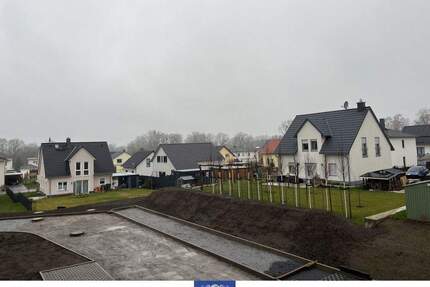 Erstbezug! Charmante Neubauwohnung mit Balkon, schicker EBK und Lift! - Arnsdorf