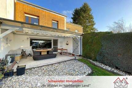 Neues Dach & Neue Heizung - Wunderschönes Reihenmittelhaus am Laufer Kunigundenberg mit Garage