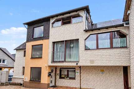 Haus zum Kaufen in Eschenburg 249.000,00 € 325 m²