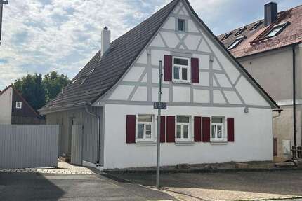 Haus zum Kaufen in Eggolsheim 380.000,00 € 131.95 m²