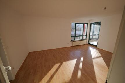 Schöne 2-Zimmer-Wohnung mit Vesteblick und sonnigem Balkon - Coburg