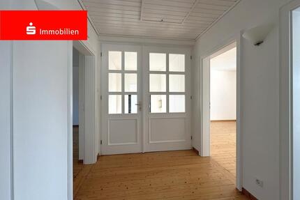 Frisch renovierte 3-Zimmer-Etagenwohnung mit Balkon in Seligenstadt