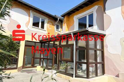 Haus zum Kaufen in Pillig 849.000,00 € 656.77 m²