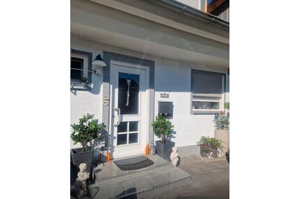 Sonniges Familienparadies- gepflegtes Reihenhaus in Bestlage - Lauffen am Neckar