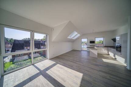 Einziehen und wohlfühlen: Hochwertige 5-Zimmer-Wohnung mit Balkon Am Hohenwedel - Stade