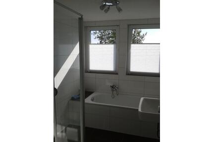 Helle 3 Zi.-DG-Whg. ohne Balkon mit EBK - Villingen-Schwenningen