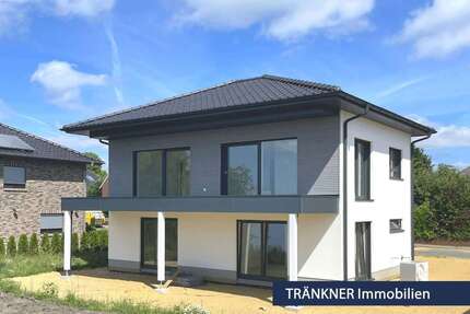 Haus zum Mieten in Geestland 1.750,00 € 146 m²
