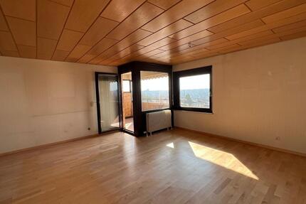 helle 3,5 Zimmer Wohnung mit Loggia, Aufzug & TG – provisionsfrei - Ludwigsburg Hoheneck