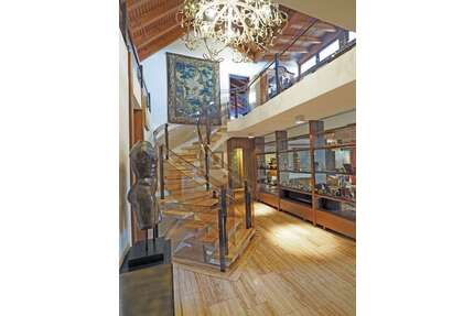 Haus zum Kaufen in Kirchheim unter Teck 1.820.000,00 € 328 m²