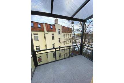 Schöne freundliche 4-R-Wohnung in MD.Alte- Neustadt, im 3.OG ca.105 m² BLK zu vermieten . - Magdeburg Alte Neustadt