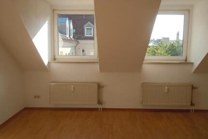 Attraktive 2 Zimmer DG Wohnung - 410,00&nbsp;EUR Kaltmiete, ca.&nbsp; 47,00&nbsp;m&sup2; in Kulmbach (PLZ: 95326) Blaich