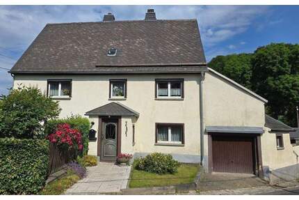 +++ IDYLLISCHES HÄUSCHEN AM FUßE DES STERNMÜHLENTALS MIT BLICK ZUR AUGUSTUSBURG +++