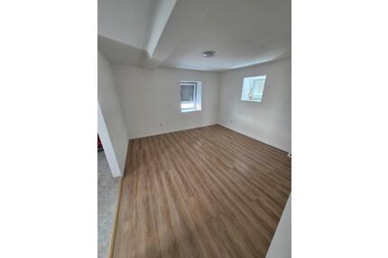 1 Zimmer Wohnung - 550,00&nbsp;EUR Kaltmiete, ca.&nbsp; 35,00&nbsp;m&sup2; in Benningen am Neckar (PLZ: 71726)