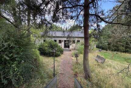 Haus zum Kaufen in Overath 690.000,00 € 235 m²