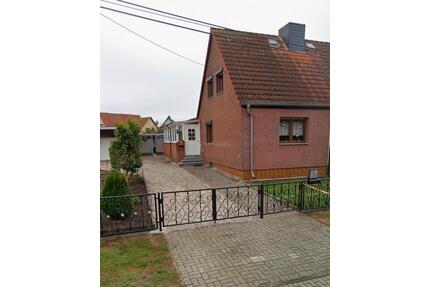 Doppelhaushälfte - 130.000,00&nbsp;EUR Kaufpreis, ca.&nbsp; 90,00&nbsp;m&sup2; in Jerichow (PLZ: 39319)