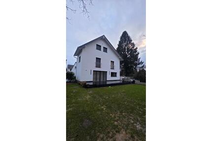 Modernes Einfamilienhaus in Massivbauweise BJ 2024 - Solingen Wald