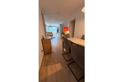 3 Zimmer Wohnung mit Blick ins Grüne,direkt am Olympiapark. - München Moosach