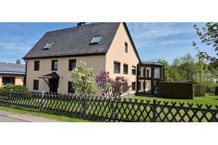 EFH mit 2 WE incl. Werkstatthalle, Pool, Wintergarten,Sauna,Kamin - Rochlitz