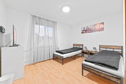 Monteur Haus - 20,00&nbsp;EUR Kaltmiete, ca.&nbsp; 200,00&nbsp;m&sup2; in Ofterdingen (PLZ: 72131)