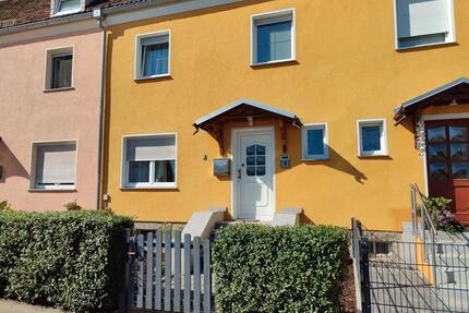 Reihenhaus mit Garten, Carport & viel Platz - PROVISIONSFREI - - Wildenfels
