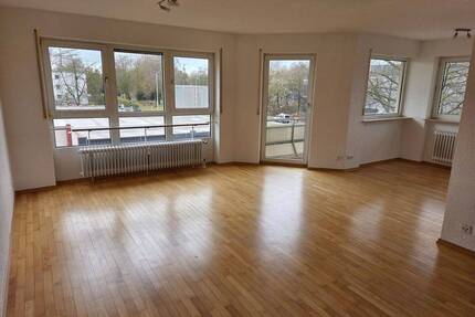 Eigentumswohnung mit Balkon und Aufzug in zentrumsnaher Lage | Erbbaurecht - Ingolstadt