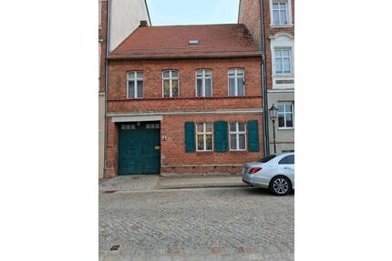 Haus in Wittstock - 70.000,00&nbsp;EUR Kaufpreis, ca.&nbsp; 160,00&nbsp;m&sup2; in Wittstock/Dosse (PLZ: 16909)