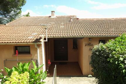 Liebevoll ausgestattetes Ferienhaus mit 2 separaten Ferienwohnung - Bötzingen