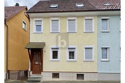 CHARMANTES ZUHAUSE MIT GARTEN UND VIEL POTENZIAL - Albstadt