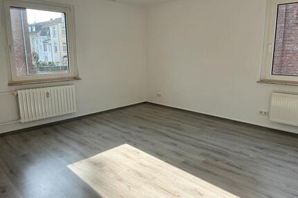 Wohnkomfort auf 3 Zimmern mit Balkon! - Duisburg Mittelmeiderich
