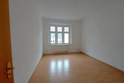 2-Zimmer-Wohnung im 2. OG, große Essküche, Laminat, Stellplatz im Hof, Talstr. - Gera Innenstadt