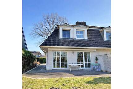 Doppelhaushälfte in Feldrandlage - Norderstedt Glashütte