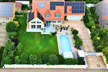 Haus zum Kaufen in Aichach 1.249.000,00 € 240 m²