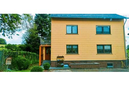 Einfamilienhaus mit viel Platz großem NebengebäudeScheuneStall - Morbach