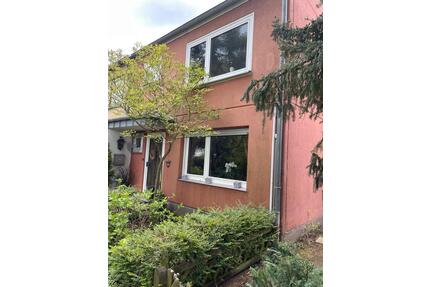 Haus in Bonn Röttgen - 1.950,00&nbsp;EUR Kaltmiete, ca.&nbsp; 105,00&nbsp;m&sup2; in Bonn (PLZ: 53125) Hardtberg