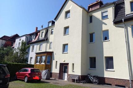 ERSTBEZUG Frisch renovierte helle 3-R-Whg 1.OG ruhiges MFH gepfl. - Borna