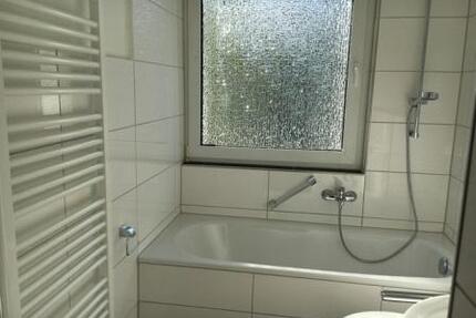 *** Modernisierte 3-Zi-Wohnung in beliebter Lage von Essen - Holsterhausen ***