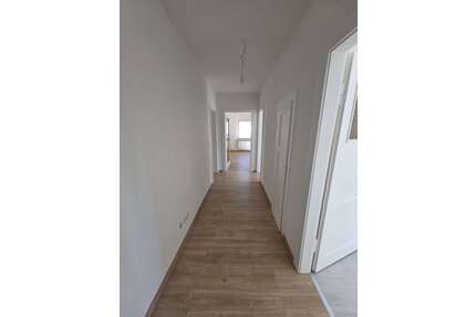 Wohnung zum Mieten in Bitterfeld 448,70 € 61.89 m²