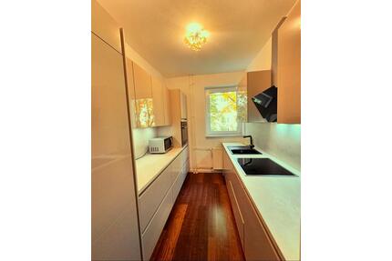 Top sanierte 3-Raum Wohnung mit Balkon & Stellplatz in Tegel - Berlin Reinickendorf