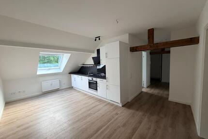 Exklusive, hochwertige renovierte 3-Zimmer-Wohnung mit Einbauküch - Trier