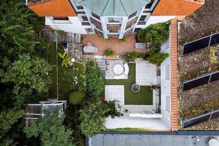 Haus zum Kaufen in Erlangen 949.000,00 € 289 m²